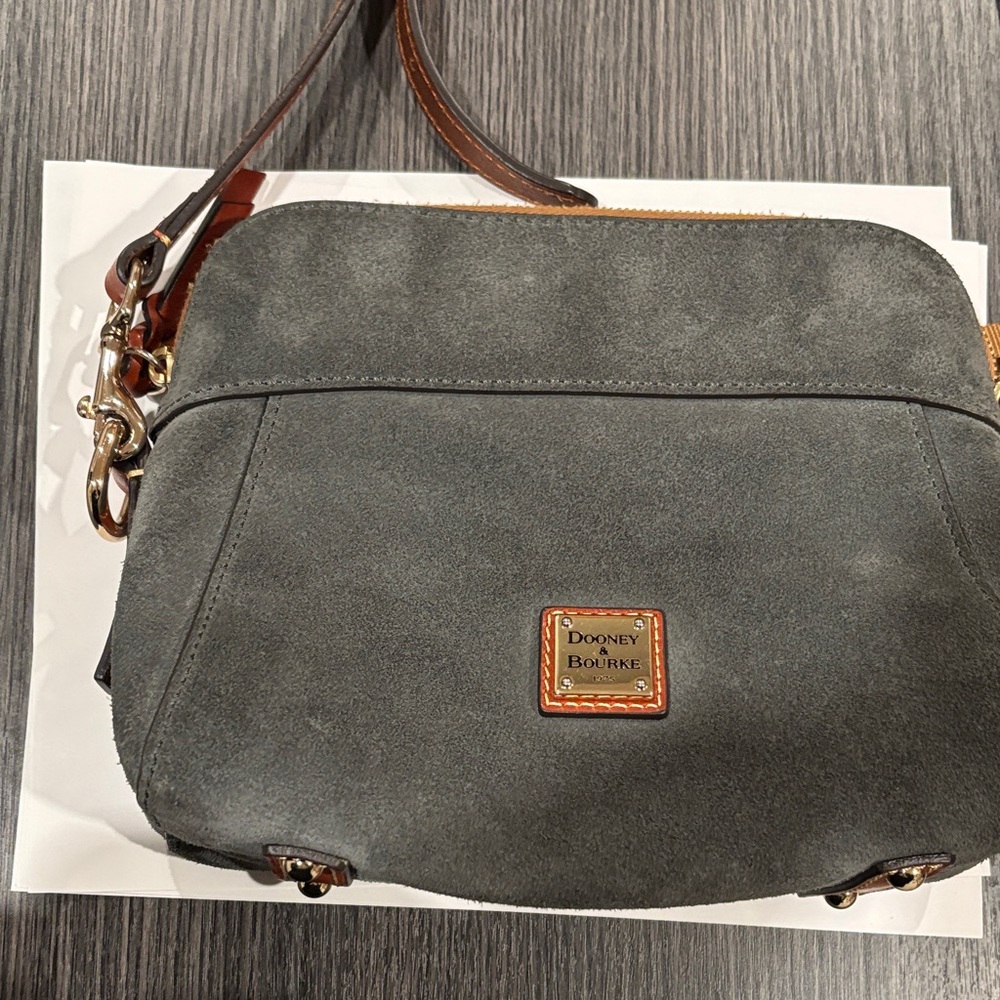NWOT dooney and Burke crossbody